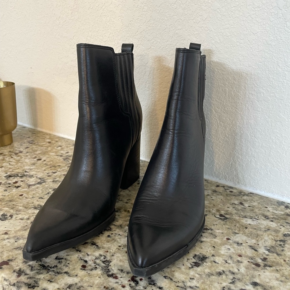 Marc Fisher black Oshay boots